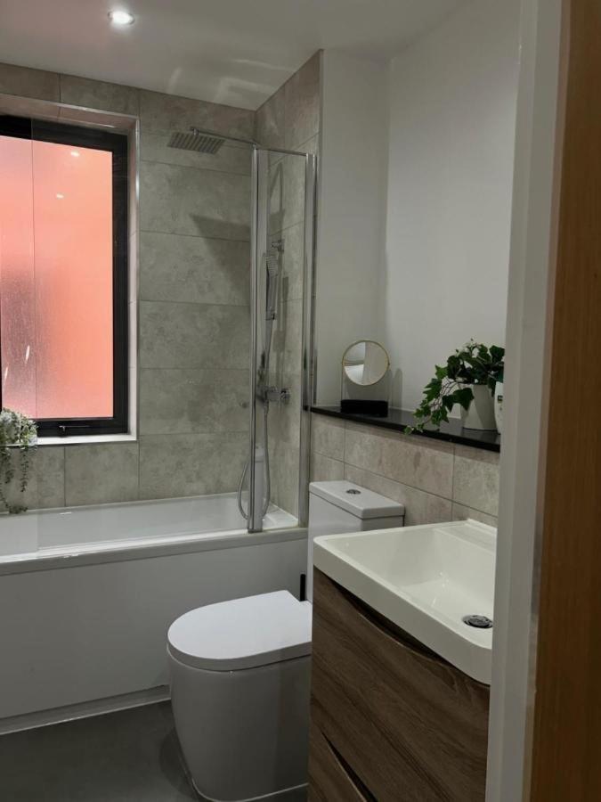 Contemporary 2Br In Birmingham City Center Apartment Bagian luar foto